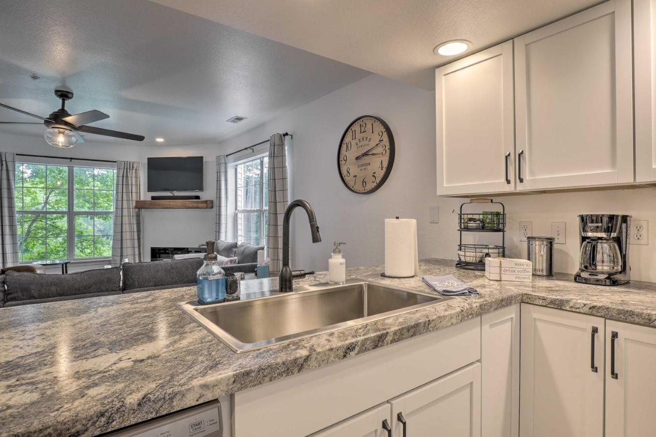 Branson Lakefront Condo With Sunroom And Lake Views! Eksteriør bilde